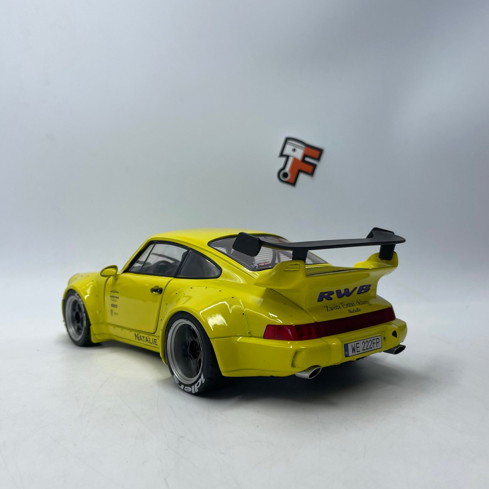 Porsche 911 RWB Bodykit Natalie 2023 yellow – Image 5