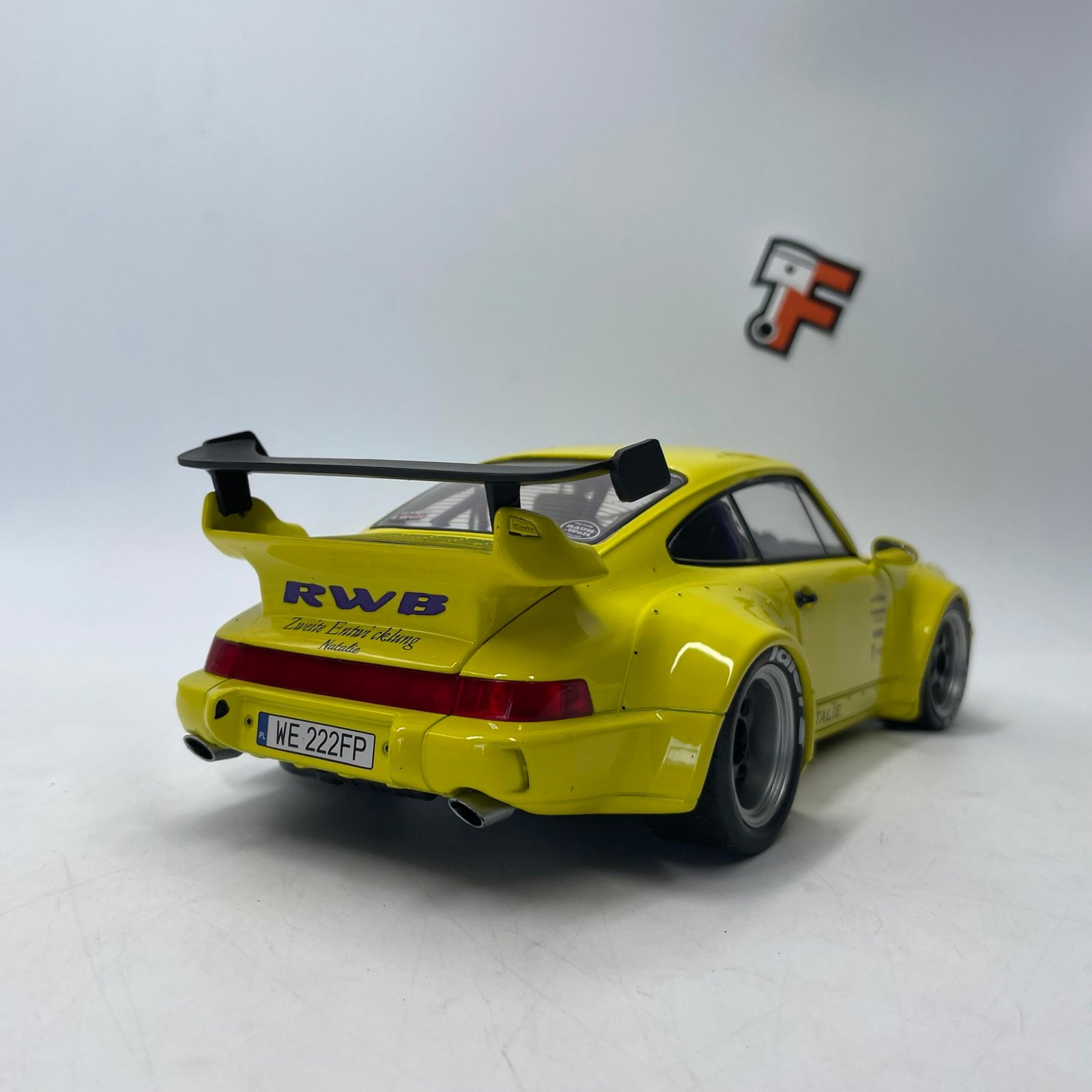 Porsche 911 RWB Bodykit Natalie 2023 yellow – Image 7