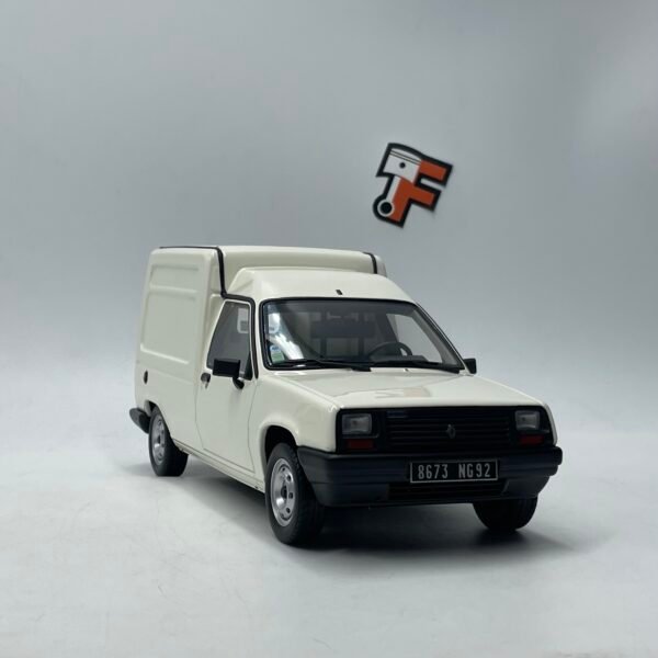 Miniature Renault Express 1985 Blanc Panda 1/18 Ottomobile vendue en Suisse