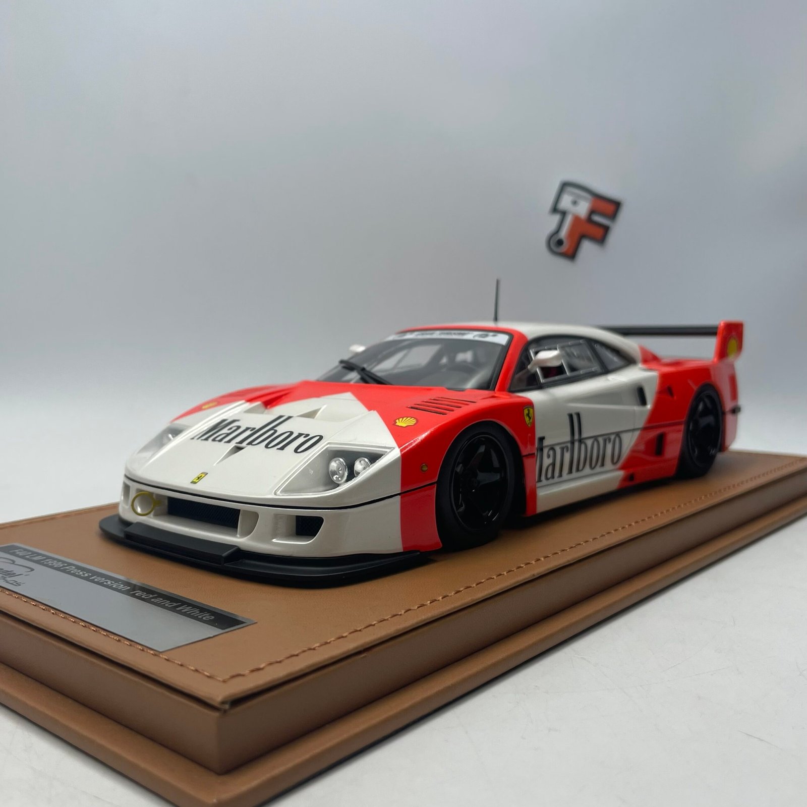 Miniature Ferrari F40 LM 1996 Press version Red and White Limited Edition vendue en Suisse