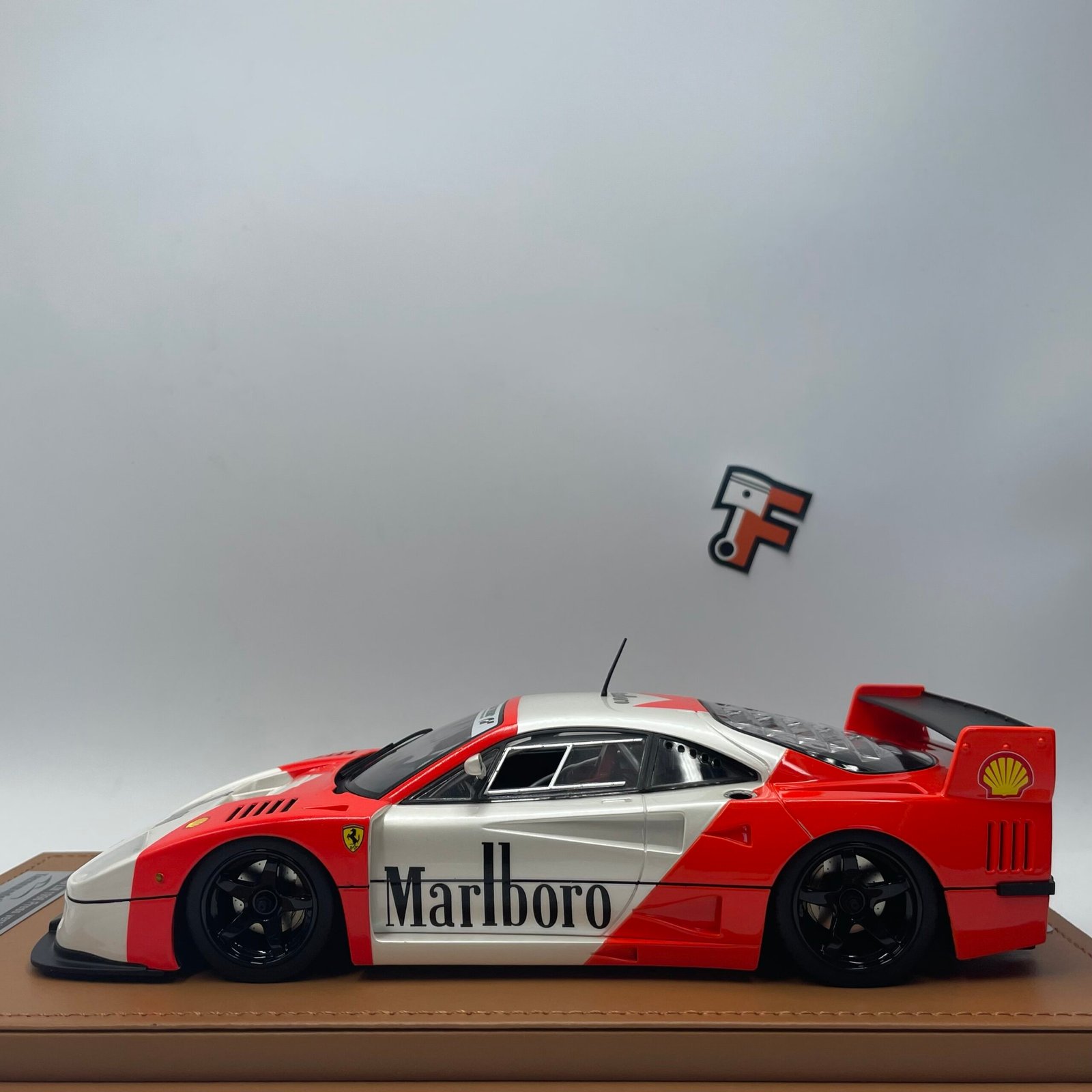 Miniature Ferrari F40 LM 1996 Press version Red and White Limited Edition vendue en Suisse