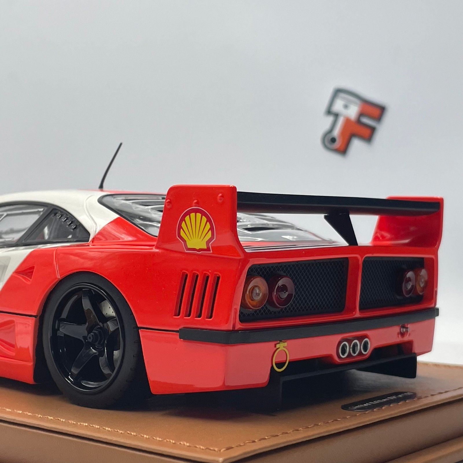 Miniature Ferrari F40 LM 1996 Press version Red and White Limited Edition vendue en Suisse