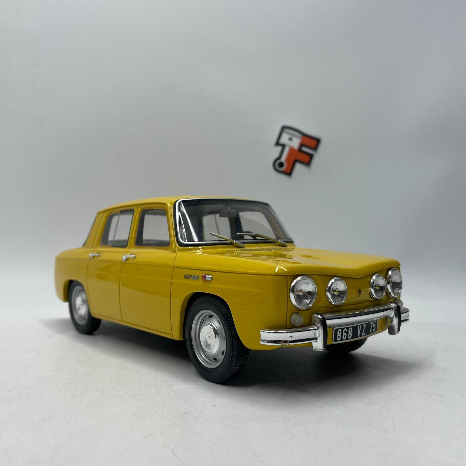 Miniature Renault 8 S Yellow Ottomobile OT123 1/18 vendue en Suisse