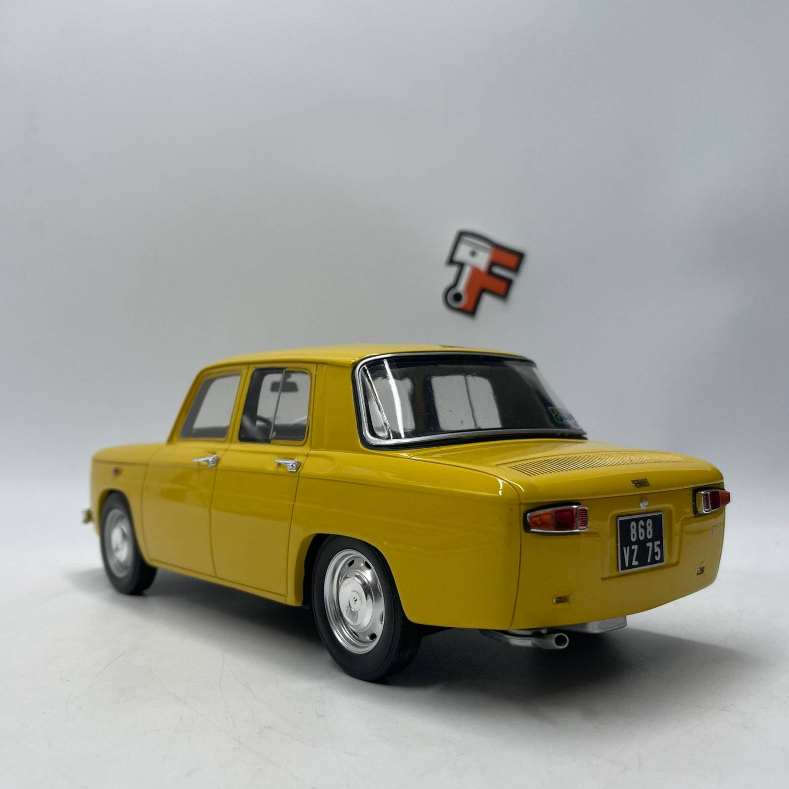 Renault 8 S Yellow Occasion – Image 5