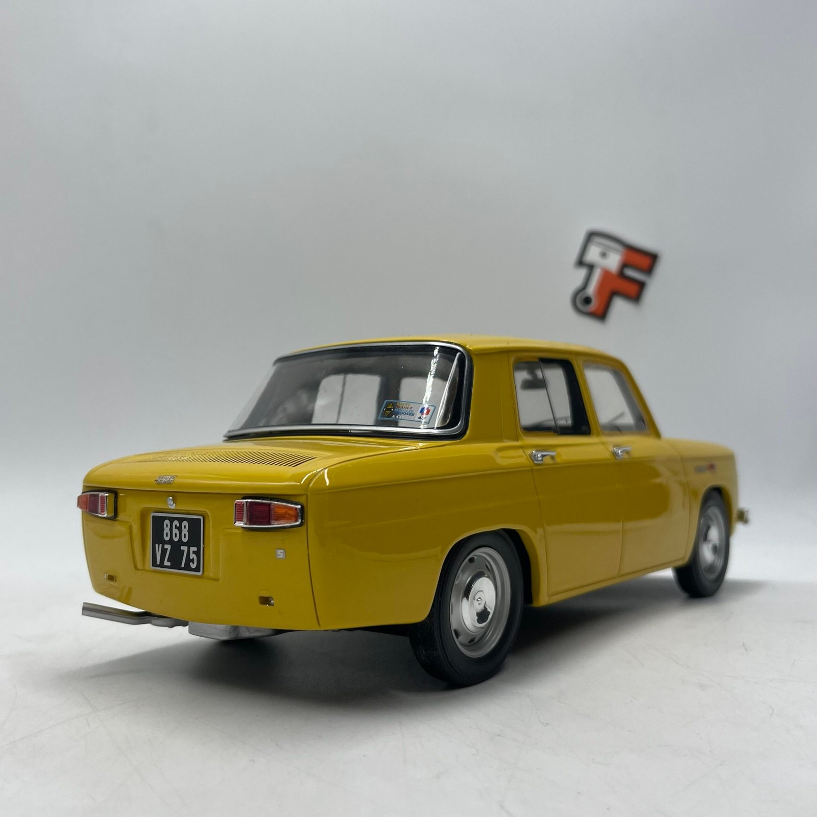 Renault 8 S Yellow Occasion – Image 7