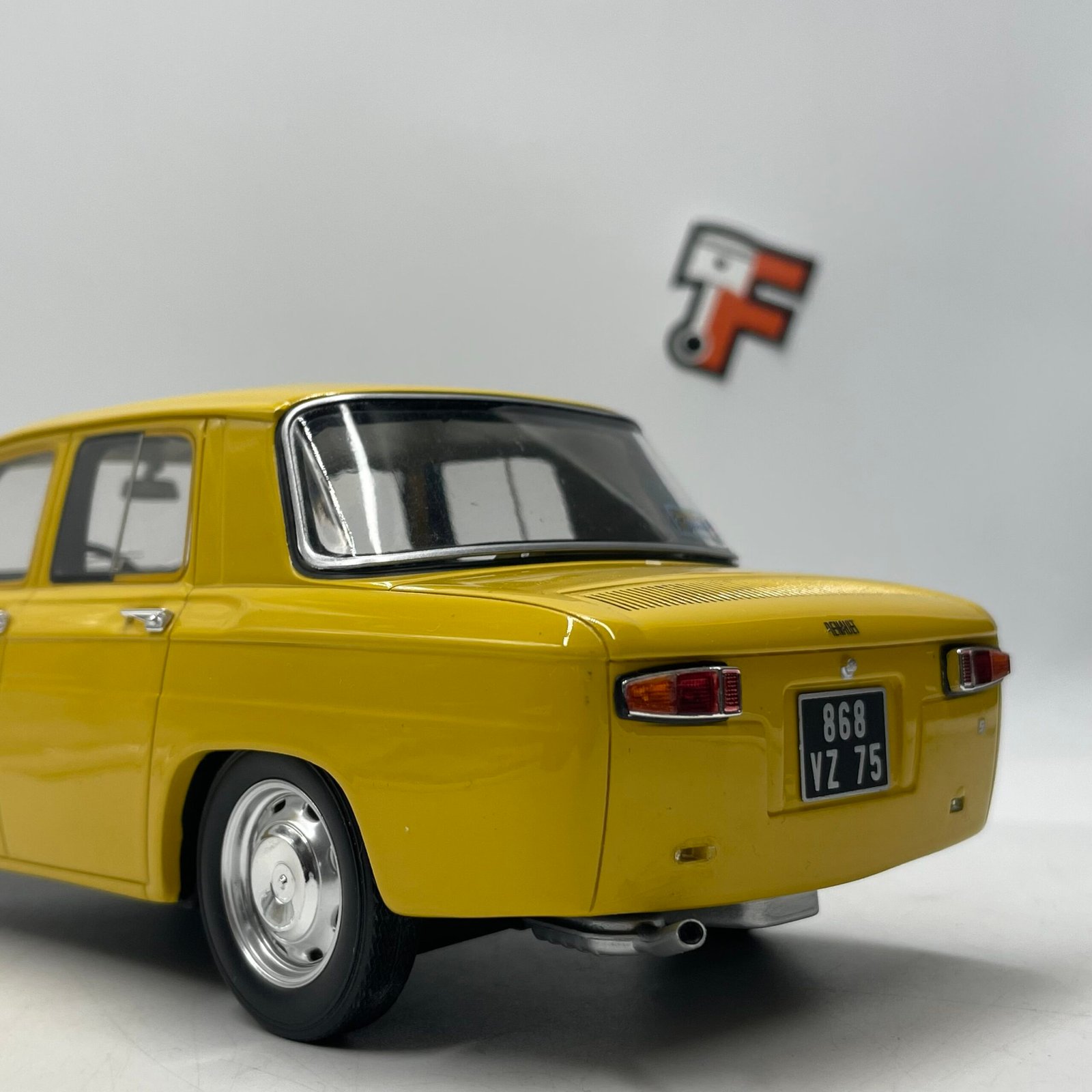 Renault 8 S Yellow Occasion – Image 11