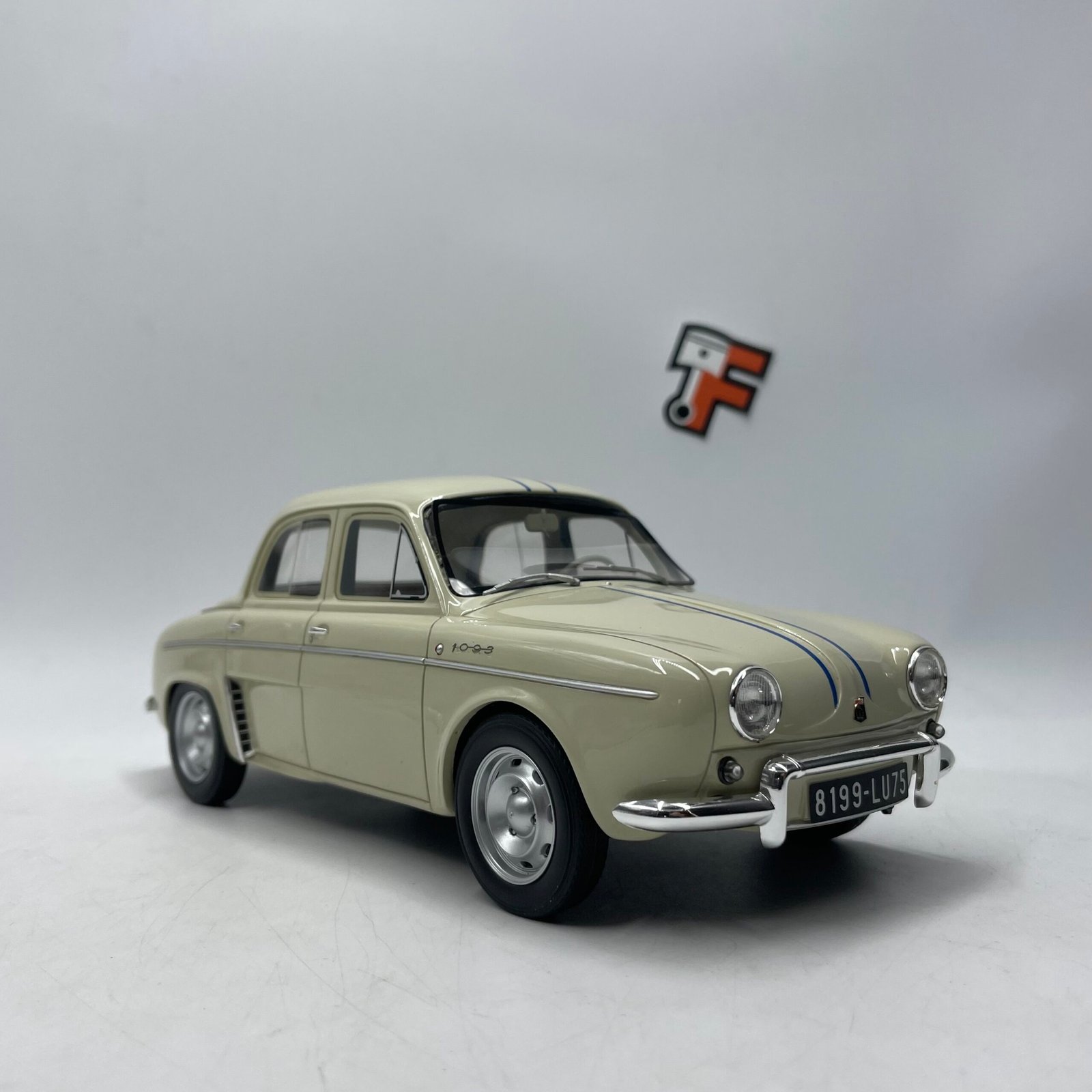 Miniature Renault Dauphine 1093 Beige Ottomobile OT127 1/18 vendue en Suisse