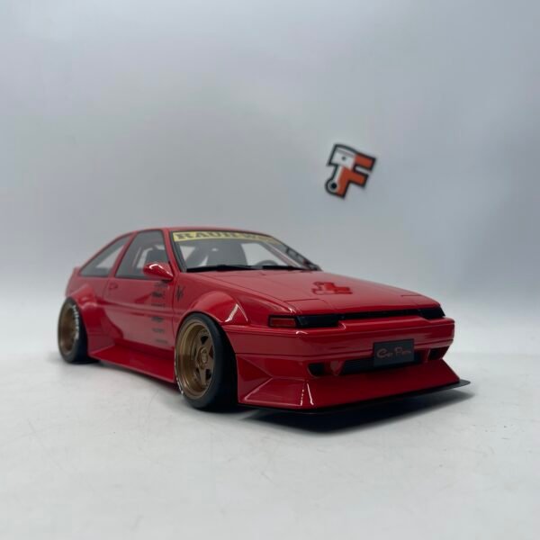 Miniature Toyota AE86 Sprinter Trueno Widebody 1986 vendue en Suisse par Frakaxessoires