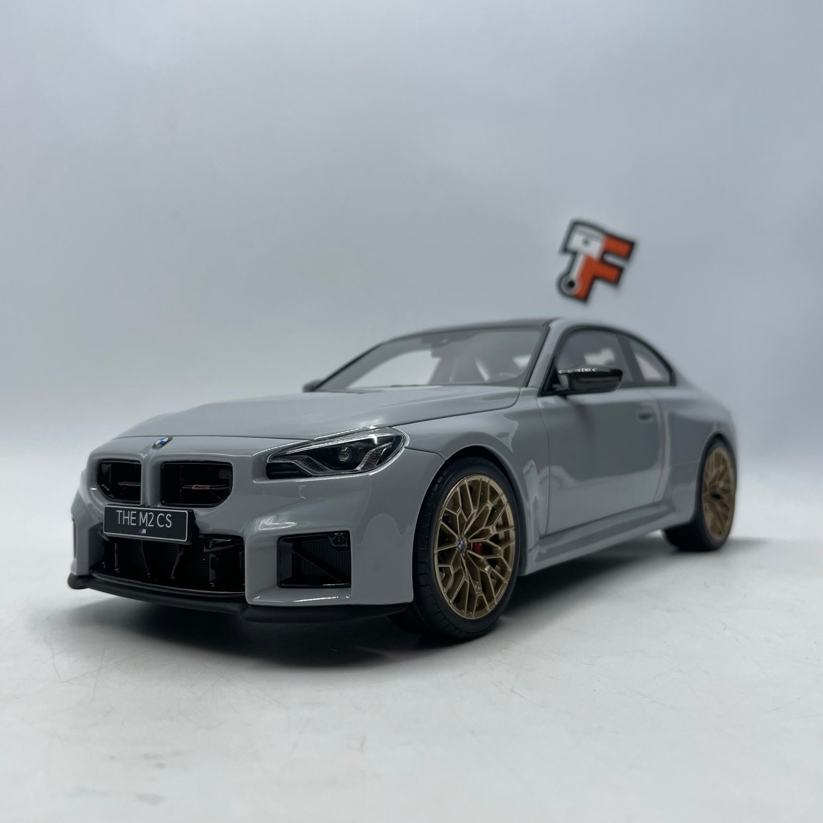 BMW M2 CS 2026 Brooklyn Grey 1/18 – Image 3