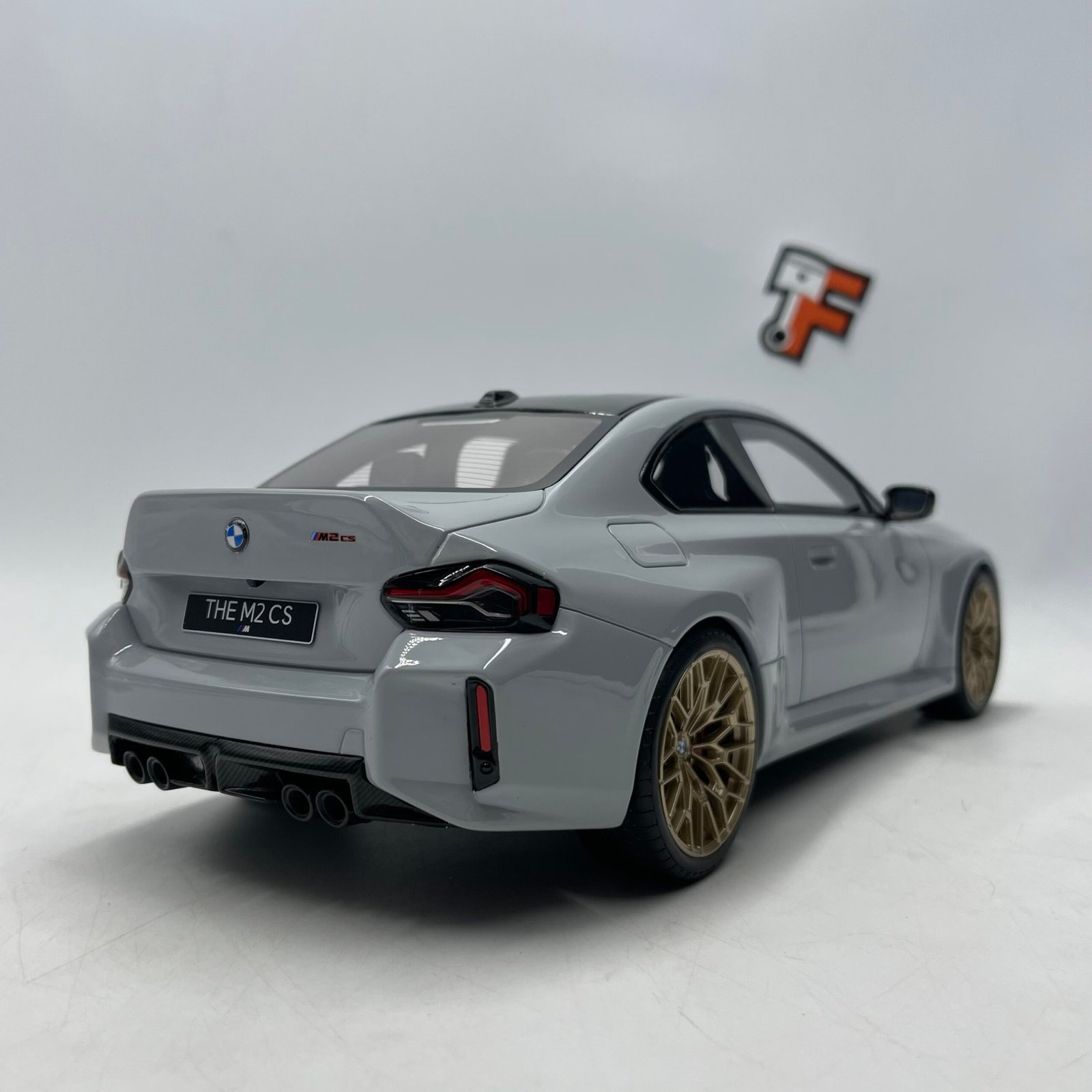 BMW M2 CS 2026 Brooklyn Grey 1/18 – Image 7