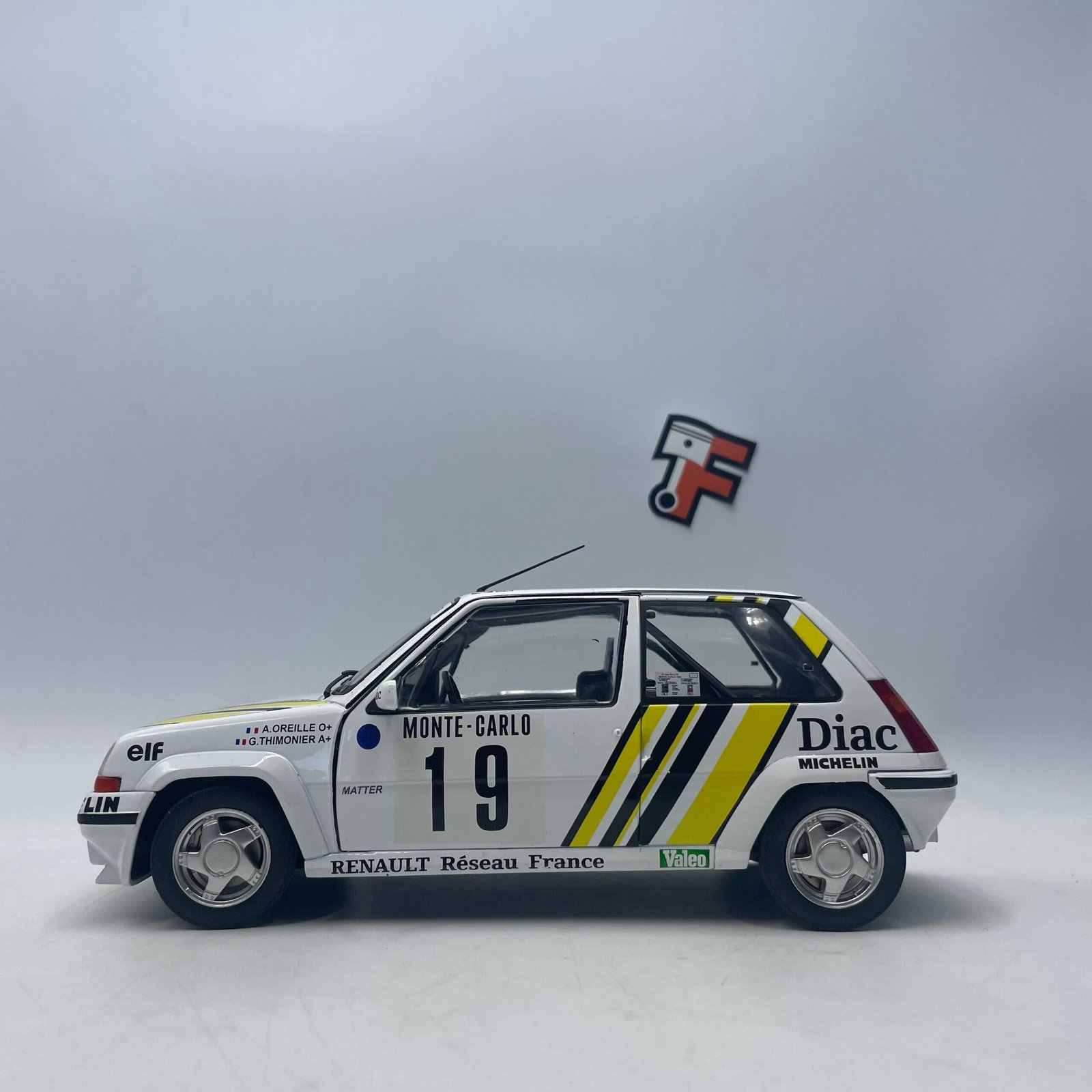 Renault 5 GT Turbo Mk2 Rally Monte Carlo 1989 #19 White Yellow 1/18 – Image 4